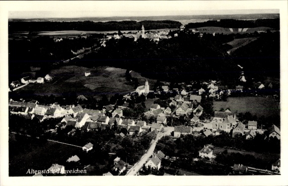Ak Altenstadt Illereichen in Schwaben, Fliegeraufnahme von Ort und Umgebung