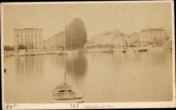 Photo Neuchâtel Neuchâtel city, view of the city from the water