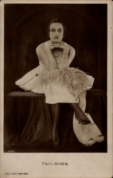 Postcard actress Fern Andra, portrait