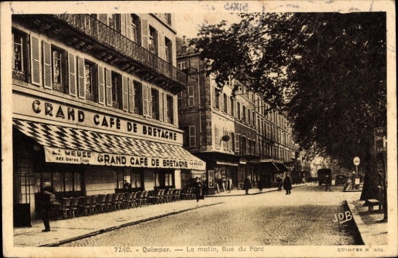 Postcard Quimper Finistère, GRAND CAFE DE BRETAGNE, Rue du Parc, street scene, morning