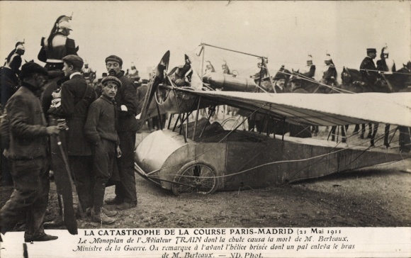 Postcard Accident Air Race Paris Madrid, Crash of a Monoplane, Death of War Minister Berleaux