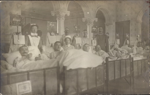 Photo Gliwice Gliwice Upper Silesia, Ned. Ambulance, Dutch Red Cross, hospital, Bovenzaal