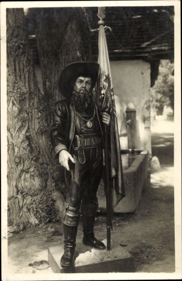 Postcard Sandhof, Andreas Hofer, statue in front of the house where he was born