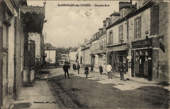 Ak Saint Germain des Fosses Allier, Grande Rue, Chapellerie
