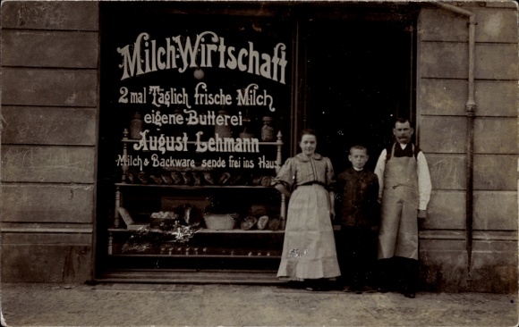 foto Ak Berlin Prenzlauer Berg, Zuivelindustrie August Lehmann, Kopenhagener Str. 48, Familie
