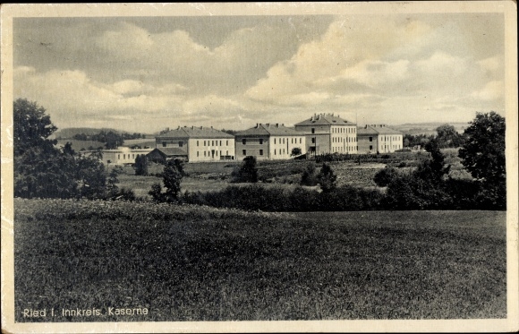 Postcard Ried im Innkreis Upper Austria, barracks