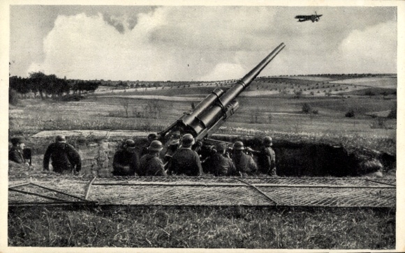Postcard German Wehrmacht, air defense zone in the west, heavy anti-aircraft gun ready to fire