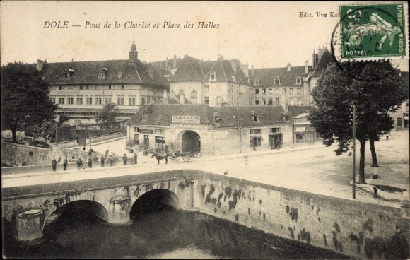 Postcard Dole Jura, Pont de la Charité, Place des Halles, s building, bridge