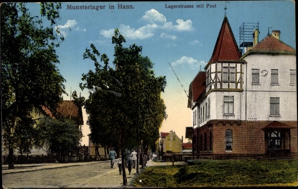 Ak Munster im Heidekreis, Truppenübungsplatz Munsterlager, Lagerstrasse mit Post