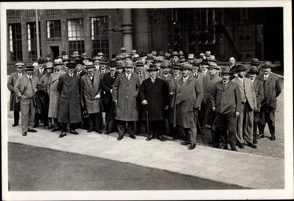 PC Hamburg middle Grasbrook, gas works, German club v. Gas and water professionals, annual meeting. 1928