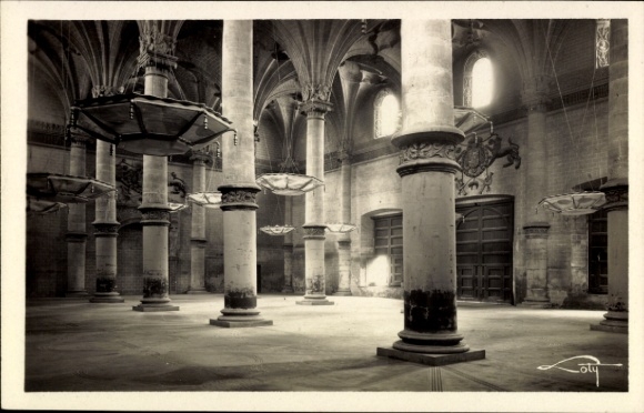Postcard Zaragoza Saragossa Aragon, interior view, columns, high ceiling, light rays, atmosphere