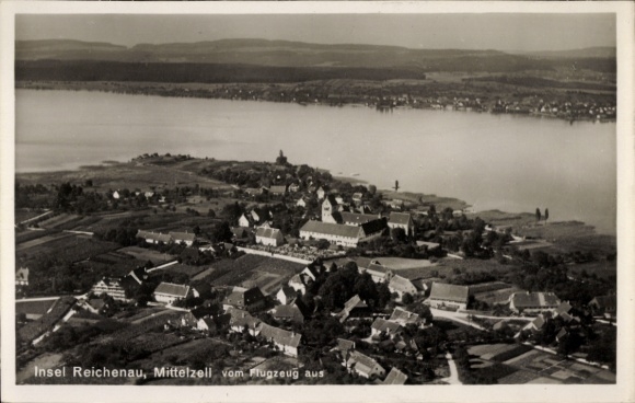 Ak Mittelzell Insel Reichenau im Bodensee, Fliegeraufnahme