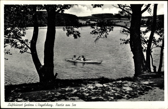 PC Gedern in Hesse, lot at the lake, rowing boat