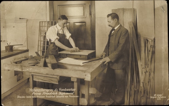 PC Hohenzollernprinz as a craftsman, Prince Friedrich Sigismund, table, furniture, workshop