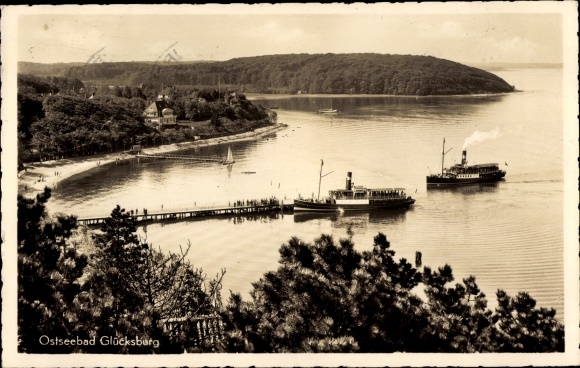 Postcard Glücksburg on the Baltic Sea, steamer at the pier