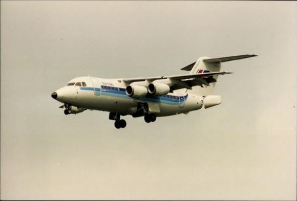 Set von 71 Fotos Flugzeuge und  Hubschrauber