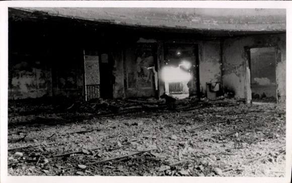 Photo Berlin Schöneberg, Theater, Nürnberger Straße, war destruction WWII, interior view, rubble