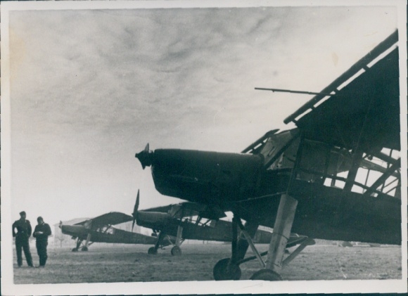 Photo German fighter planes just before takeoff, Fieseler Fi 156 Storks, Luftwaffe, Wehrmacht, WWII
