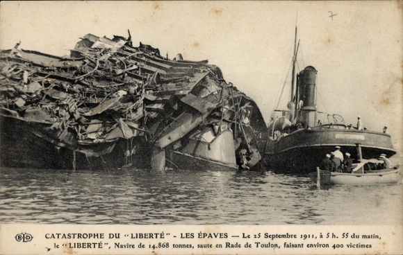 CPA Catastrophe du Cuirassé Liberte, 25 September 1911, les Epaves