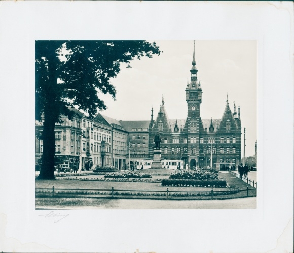 Photo Elbląg Elbing West Prussia, town hall, monument, tram