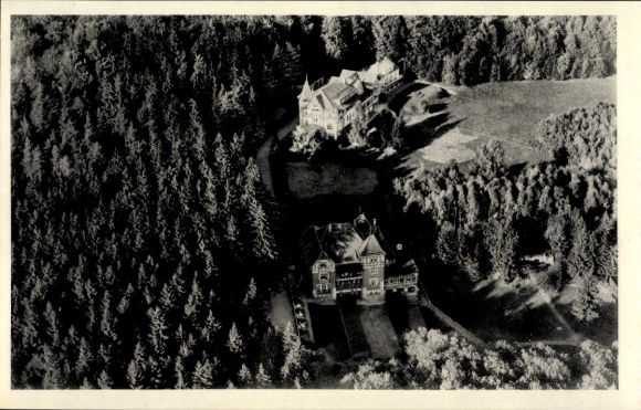 KP Eulingswiese Bad Sachsa w górach Harz, zdjęcie lotnicze, schronisko górskie Eulingawiese, las, budynek