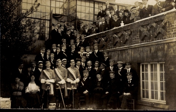 Studentika Photo Postcard Student group on the stairs of a building