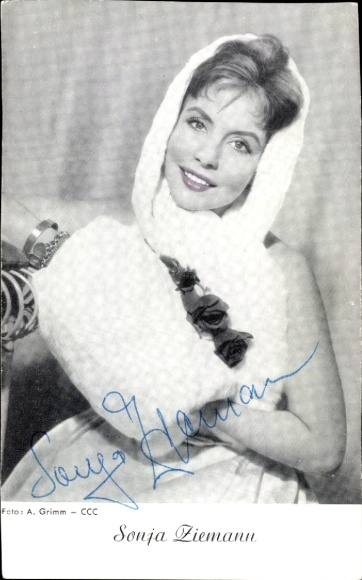 Postcard actress Sonja Ziemann, portrait, autograph