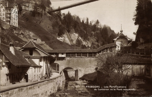KP Fribourg Freiburg City Szwajcaria, historyczna twierdza, most, rzeka, góry, architekt