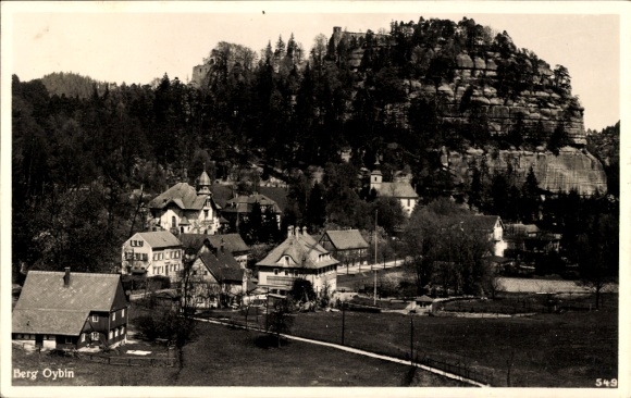 Ak Oybin in der Oberlausitz, Berg Oybin, Schwarzwaldlandschaft, Felsen,  Gebäude, 