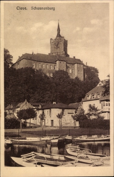 Ak Bad Cleve Kleve am Niederrhein, Schwanenburg, Boote im Vordergrund, Landschaft, Cleve