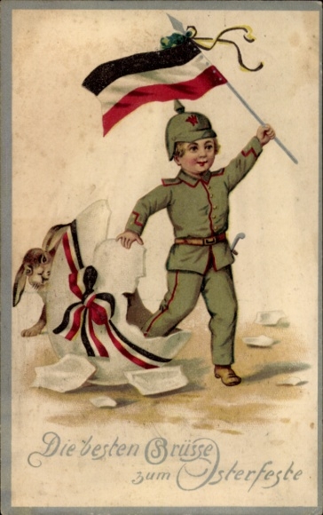 Ak Die besten Grüße zum Osterfeste, Kind in Uniform aus Ei schlüpfend, Osterhase