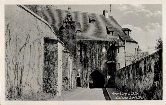 Ak Altenburg in Thüringen, Historisches Schloss, Hinteres Tor, alte Architektur, umgebende Natur