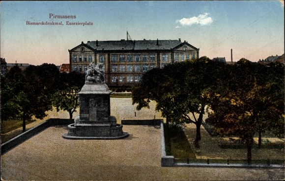 Postcard Pirmasens in the Palatinate Forest Rhineland Palatinate, Bismarck monument, parade ground