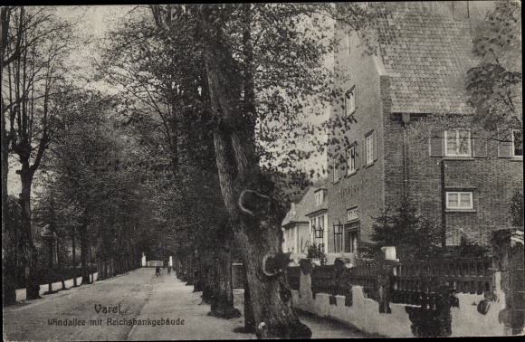 Postcard Varel in Oldenburg Jadebusen, Windallee, Reichsbank building