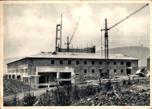 Postcard Altenhunden Lennestadt in Sauerland, Mission School Mary Queen, building block, crane