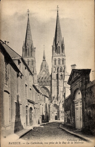 Ak Bayeux Calvados,  Kathedrale, Straße,  Architektur