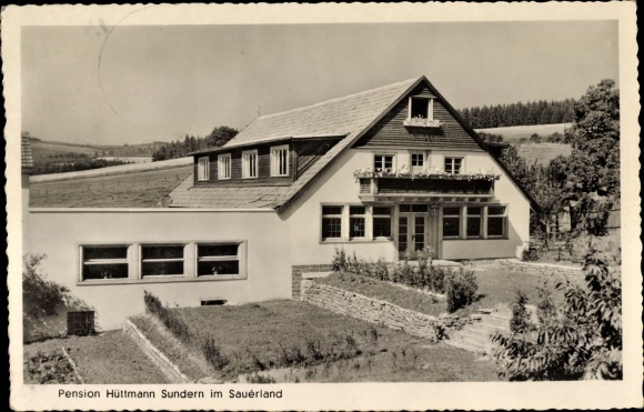 Postcard Sundern in the Sauerland, Pension Hüttmann, Haus am Walde