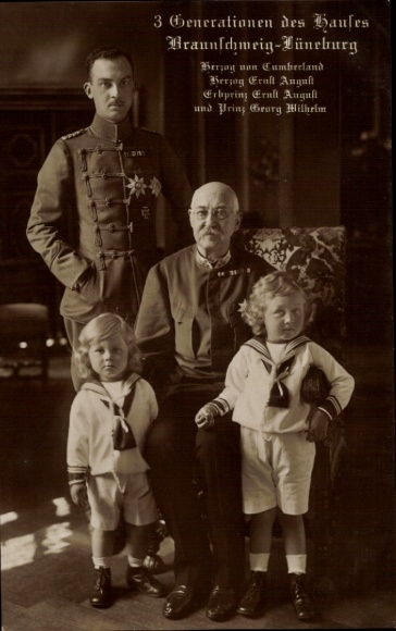 Postcard Duke Ernst August of Braunschweig Lüneburg, Duke of Cumberland, Hereditary Prince, Georg Wilhelm