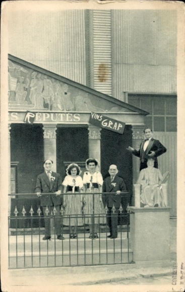 Postcard Stand des Vins Superieurs GRAP a la Foire de Paris