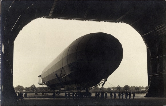 Photo Postcard Hamburg Nord Fuhlsbüttel, Zeppelin airship Saxony, LZ 17, airship hall