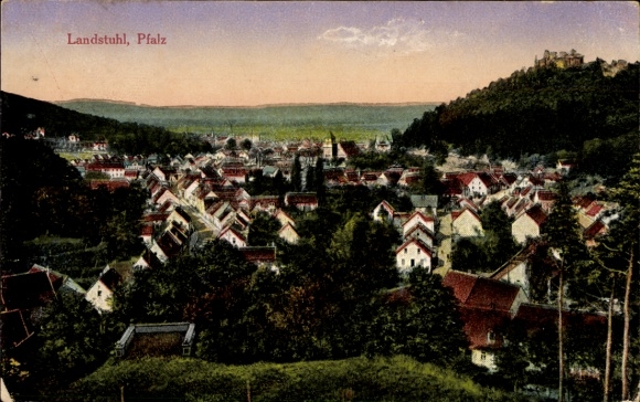 Ak Landstuhl im Kreis Kaiserslautern, Blick über die Dächer der Stadt, Talansicht