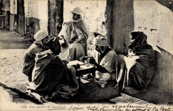 Postcard Arabs playing dominoes, Maghreb