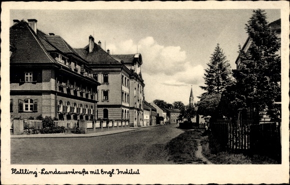 Postcard Plattling im Gäuboden Niederbayern, Landauer Strasse with Engl. Institute