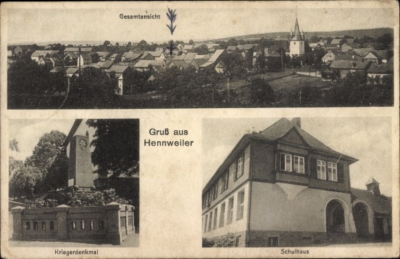 Ansichtkaart Hennweiler im Hunsrück, schoolgebouw, oorlogsmonument, totaaloverzicht