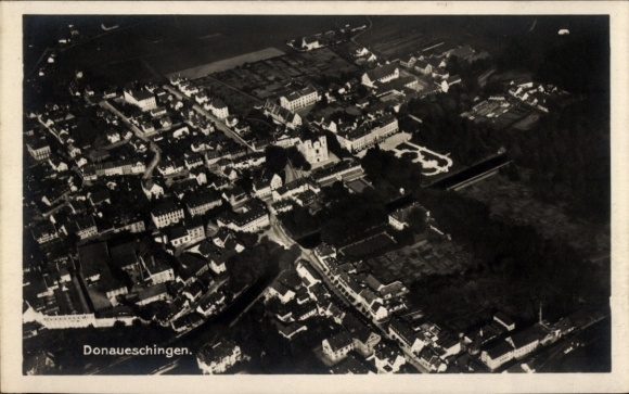Ak Donaueschingen im Schwarzwald, Fliegeraufnahme