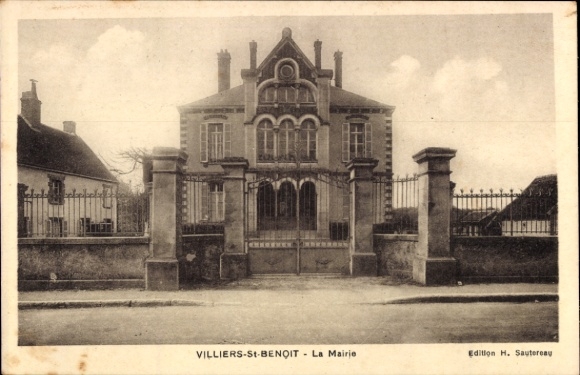 Postcard Villiers Saint Benoit Yonne, Town Hall