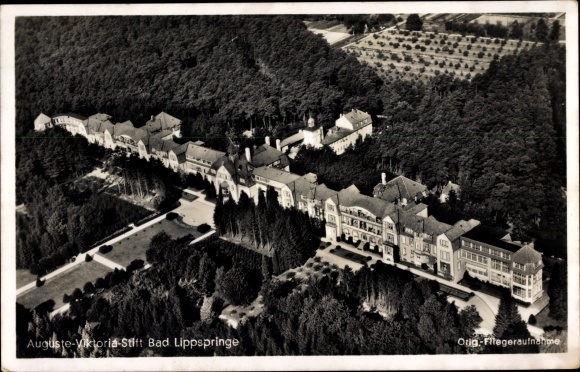 Ak Bad Lippspringe in Westfalen, Auguste-Viktoria-Stift, Luftbild