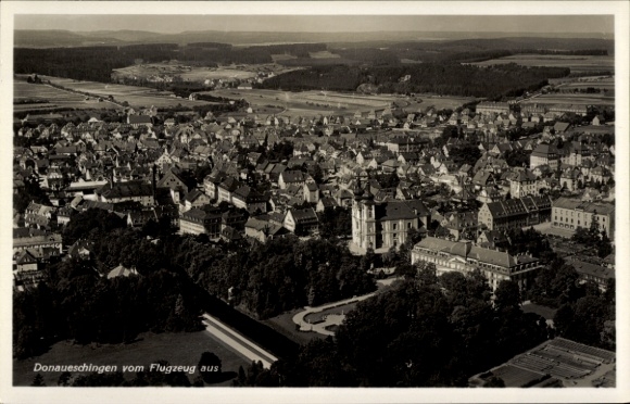 Ak Donaueschingen im Schwarzwald, Fliegeraufnahme