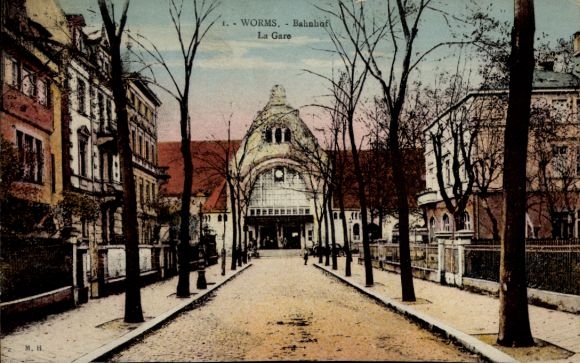 Postcard Worms in Rhineland Palatinate, La Gare, train station, street view