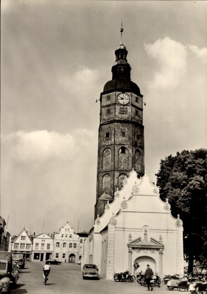 KP Luckau na Dolnych Łużycach, rynek, kościół